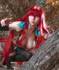 Alternative view of 《堕落少女:焰发的玛琪娜与遗迹之城》 - 官方Cosplay写真集(Cosplayer:Harriet Sugarcookie)